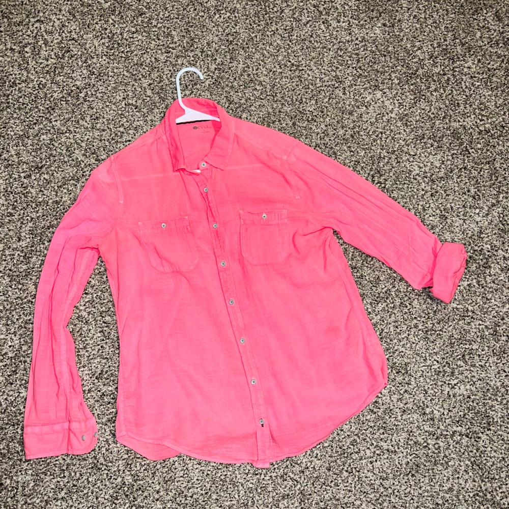 Hot pink button up top